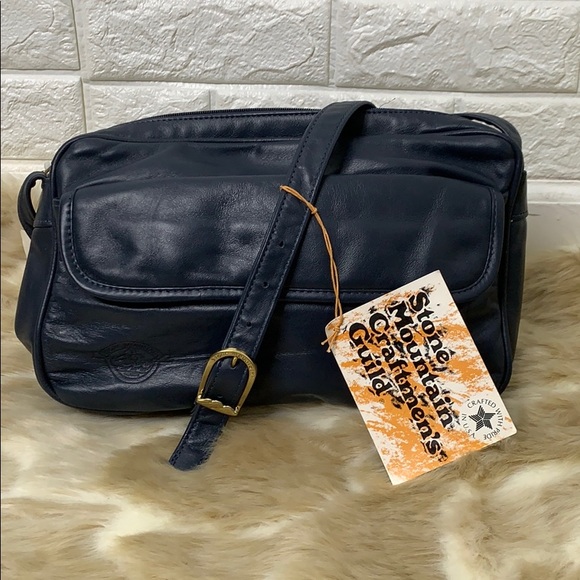 Navy Blue crossbody bag New with Tags - Picture 1 of 7